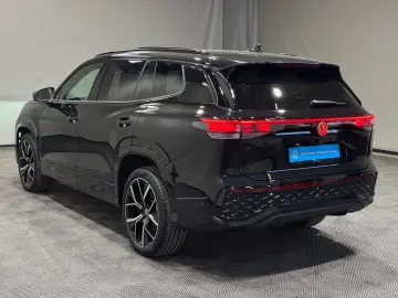 VW Tayron R-Line 1.5 TSI eHybrid   MATRIX NAVI PANO