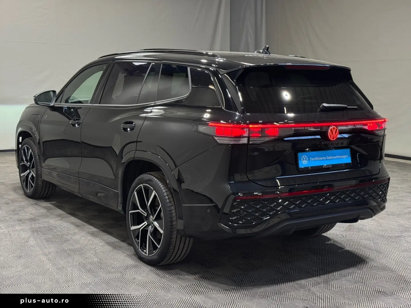 VW Tayron R-Line 1.5 TSI eHybrid   MATRIX NAVI PANO