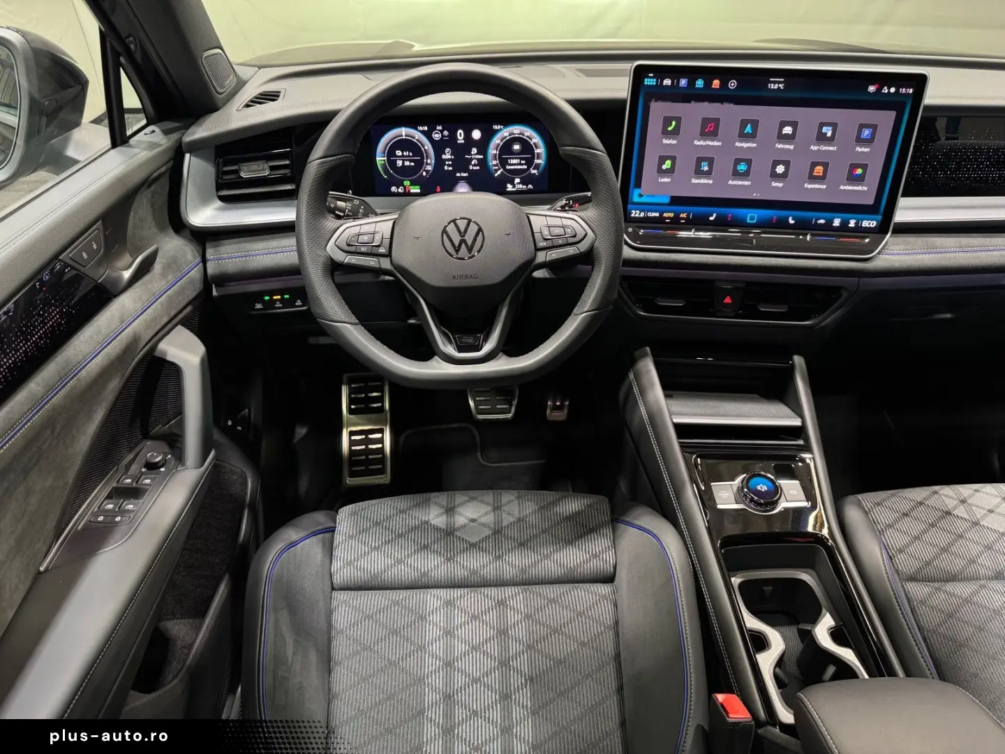 VW Tayron R-Line 1.5 TSI eHybrid   MATRIX NAVI PANO