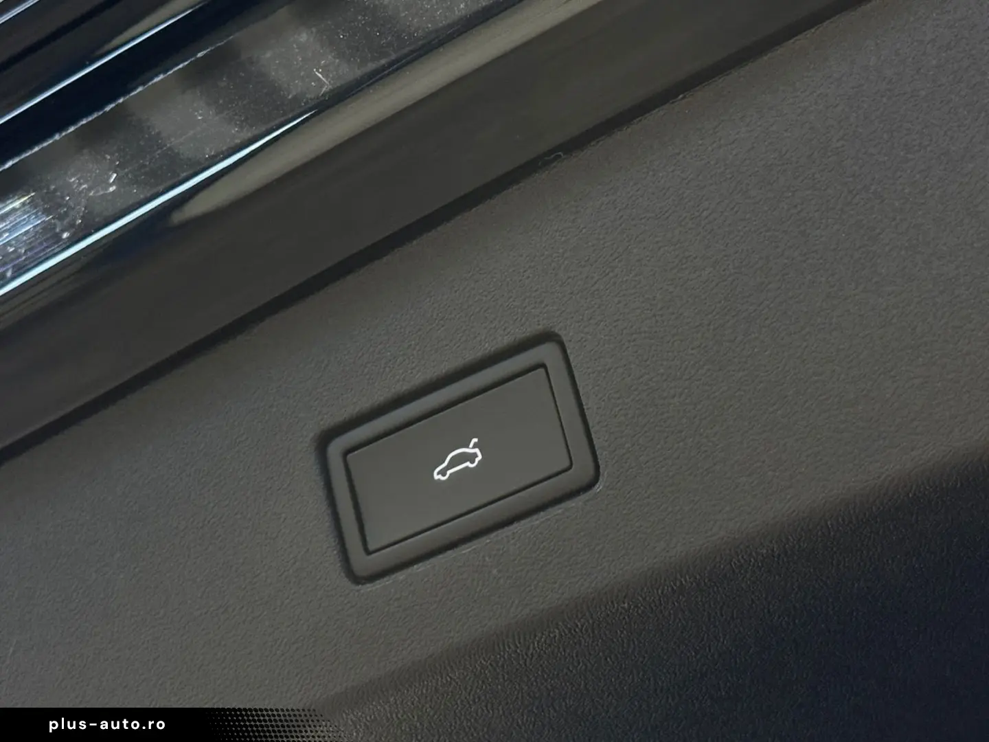 VW Tayron R-Line 1.5 TSI eHybrid   MATRIX NAVI PANO