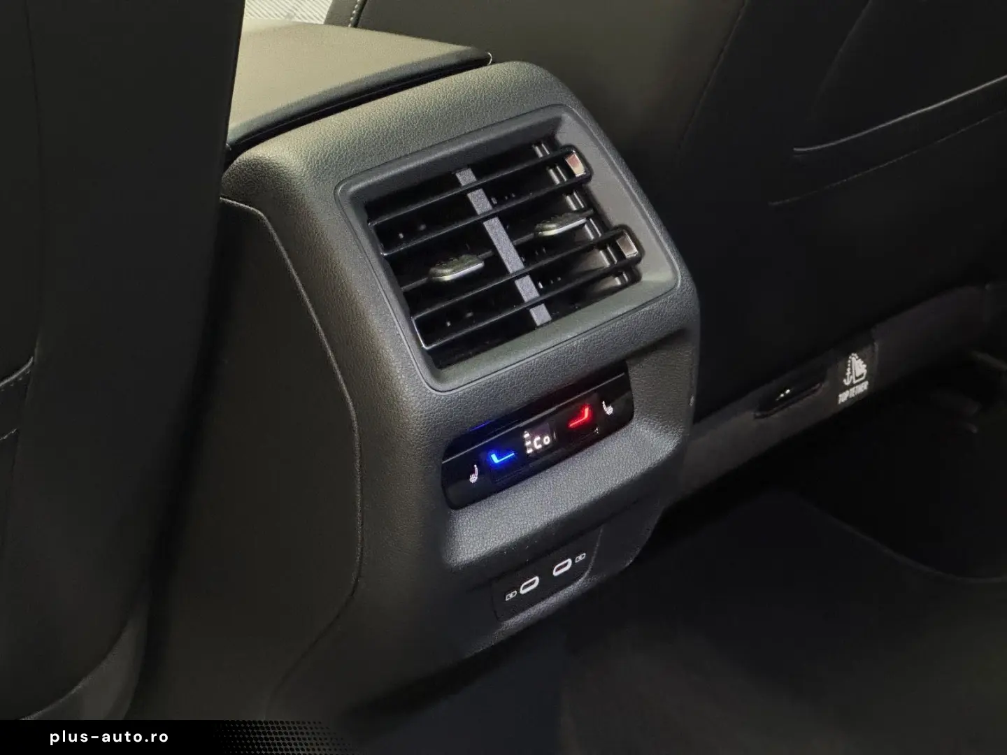 VW Tayron R-Line 1.5 TSI eHybrid   MATRIX NAVI PANO