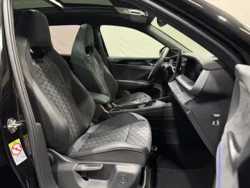 VW Tayron R-Line 1.5 TSI eHybrid   MATRIX NAVI PANO