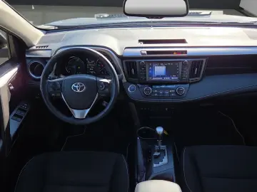 TOYOTA RAV4 LED SCHEINWERFER KAMERA FACEL. PDC SHZ 18