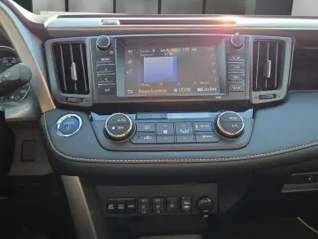 TOYOTA RAV4 LED SCHEINWERFER KAMERA FACEL. PDC SHZ 18