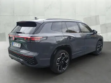 VW Tayron R-Line 1 5 l eHybrid  BLACK STYLE PANNO D