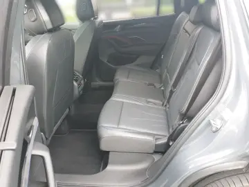 VW Tayron R-Line 1 5 l eHybrid  BLACK STYLE PANNO D