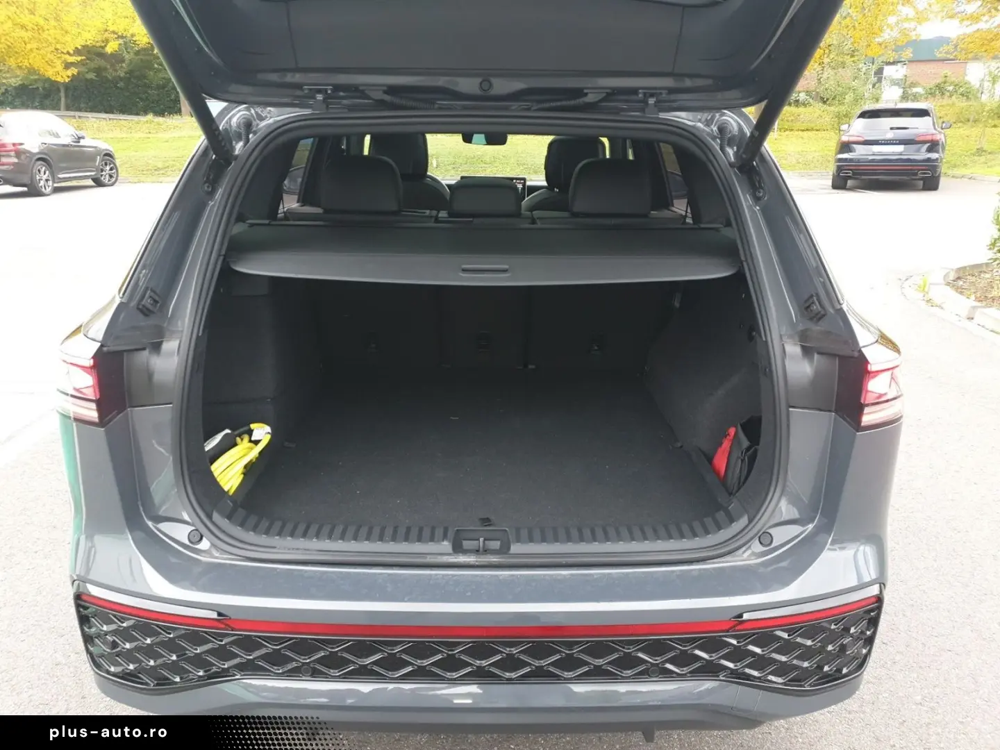 VW Tayron R-Line 1 5 l eHybrid  BLACK STYLE PANNO D