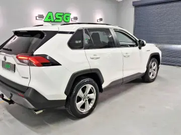 TOYOTA RAV 4 Hybrid - Safety Sense   AHK   1.Hand