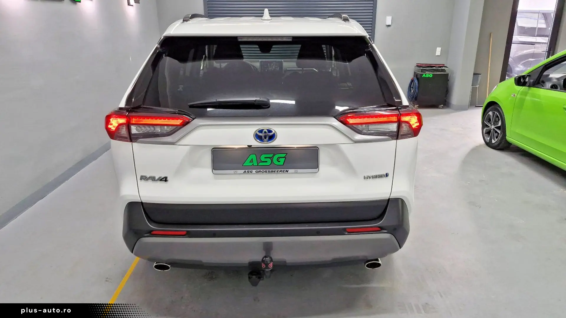 TOYOTA RAV 4 Hybrid - Safety Sense   AHK   1.Hand