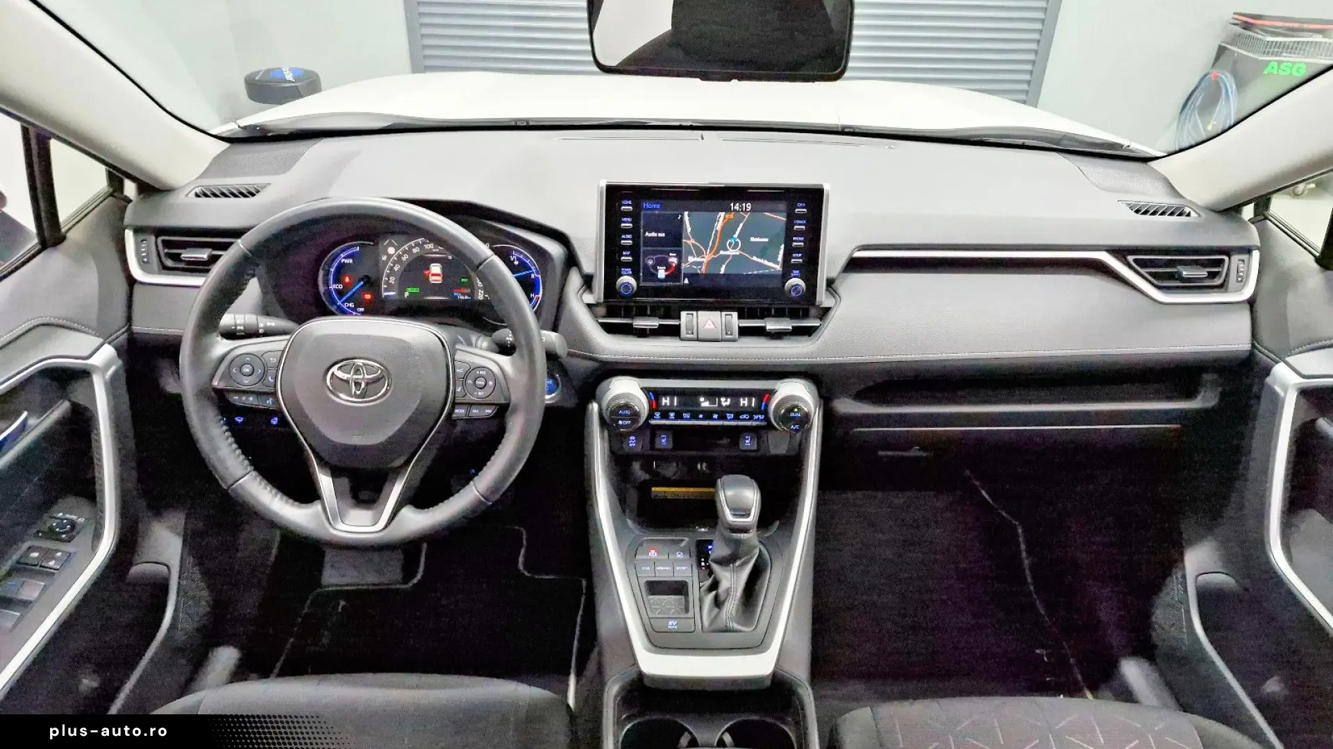 TOYOTA RAV 4 Hybrid - Safety Sense   AHK   1.Hand