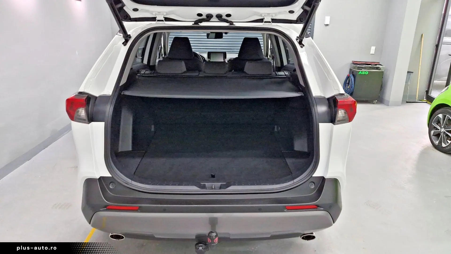 TOYOTA RAV 4 Hybrid - Safety Sense   AHK   1.Hand