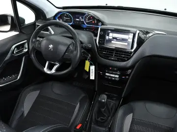 Peugeot 2008 1.2 PURETECH 110CH S&S BVM5 ALLURE