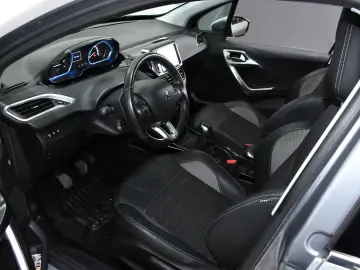 Peugeot 2008 1.2 PURETECH 110CH S&S BVM5 ALLURE