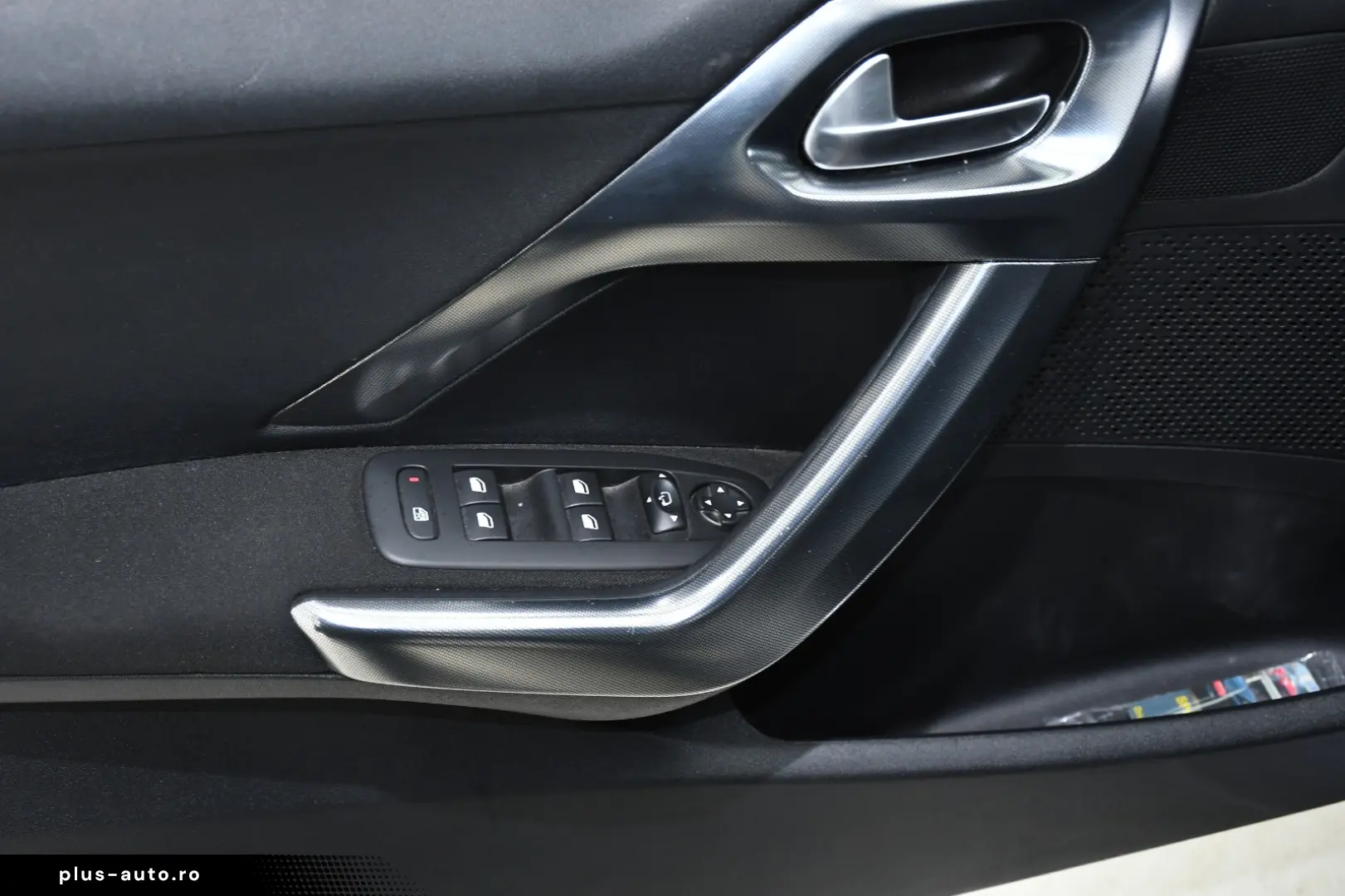 Peugeot 2008 1.2 PURETECH 110CH S&S BVM5 ALLURE