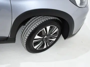 Peugeot 2008 1.2 PURETECH 110CH S&S BVM5 ALLURE