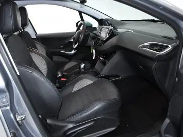 Peugeot 2008 1.2 PURETECH 110CH S&S BVM5 ALLURE