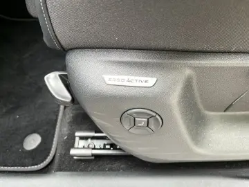 VW Tayron R-Line 1.5 eHybrid DSG AHK IQ.LIGHT DCC