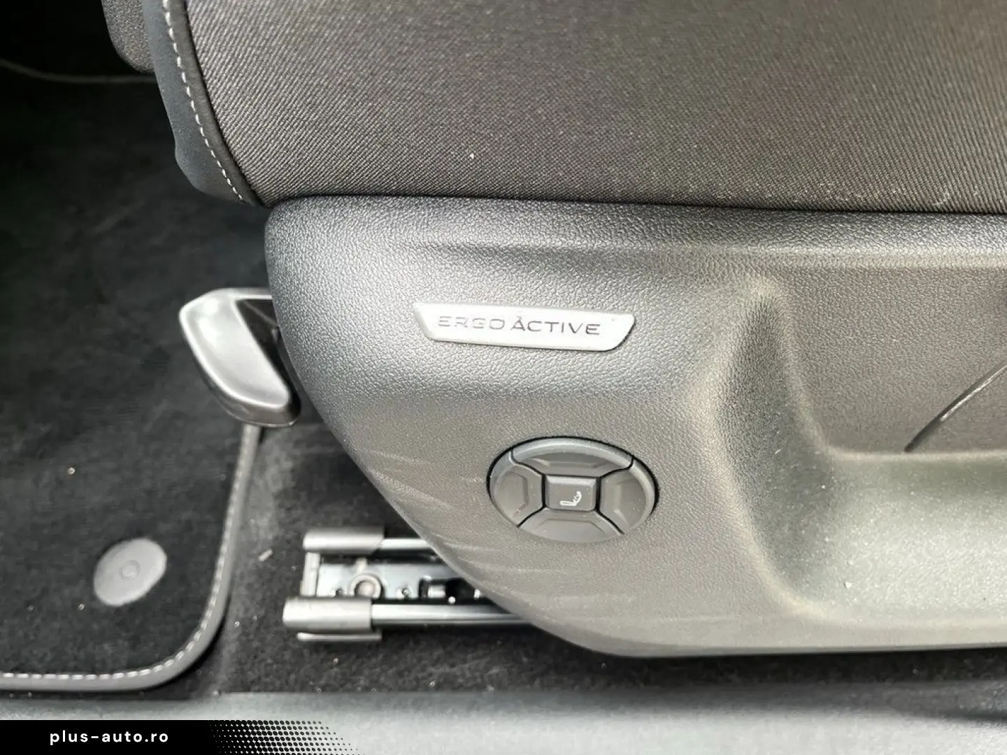 VW Tayron R-Line 1.5 eHybrid DSG AHK IQ.LIGHT DCC