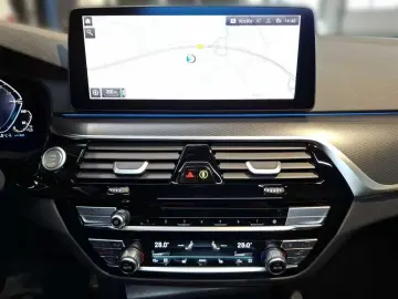 BMW 530e Touring Sport-Steptronic M Sportpaket Leder