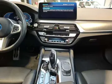 BMW 530e Touring Sport-Steptronic M Sportpaket Leder