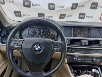 BMW Seria 5 F10 520d – 2012