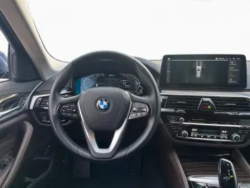 BMW 530e Touring LiCoPro HiFi Laser HUD DA  AHK Navi