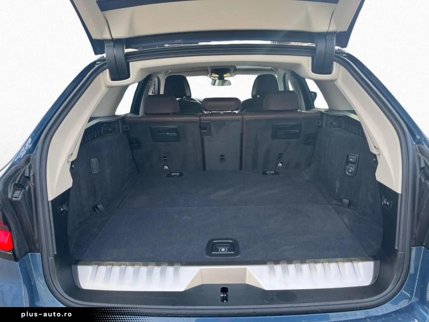 BMW 530e Touring LiCoPro HiFi Laser HUD DA  AHK Navi