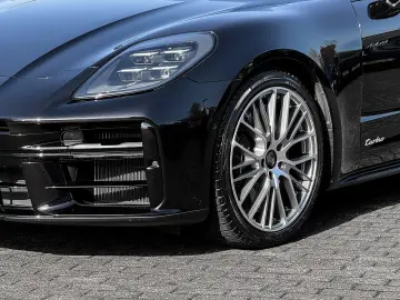 PORSCHE Panamera Turbo E-Hybrid HUD PANO ACC NAVI LED