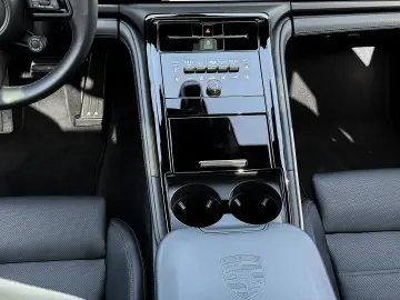 PORSCHE Panamera Turbo E-Hybrid HUD PANO ACC NAVI LED