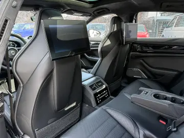 PORSCHE Panamera Turbo E-Hybrid HUD PANO ACC NAVI LED