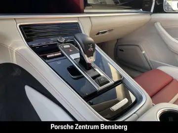 PORSCHE Panamera 4S E-Hybrid