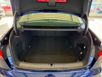 AUDI A4 Lim. 40 TDI quattro advanced  1Hd. Matrix ACC