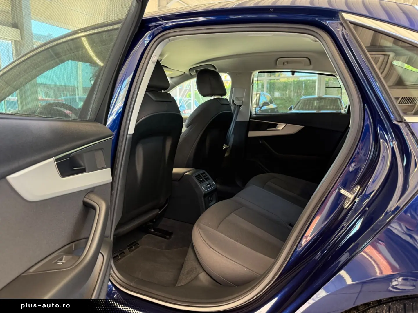 AUDI A4 Lim. 40 TDI quattro advanced  1Hd. Matrix ACC