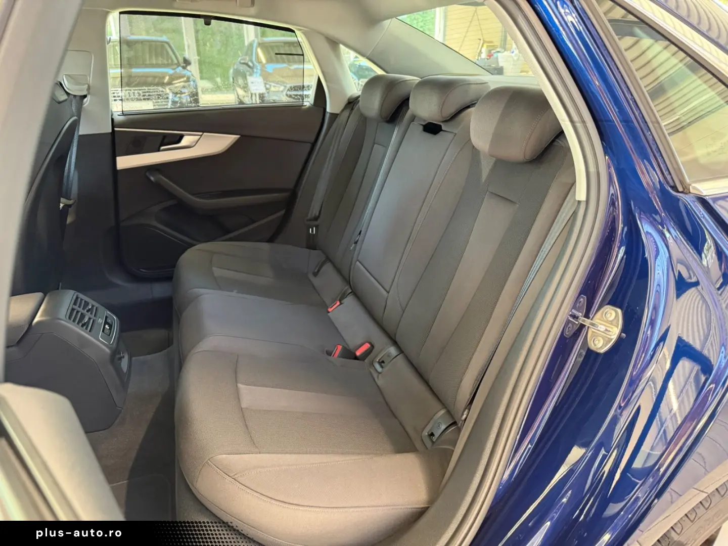 AUDI A4 Lim. 40 TDI quattro advanced  1Hd. Matrix ACC