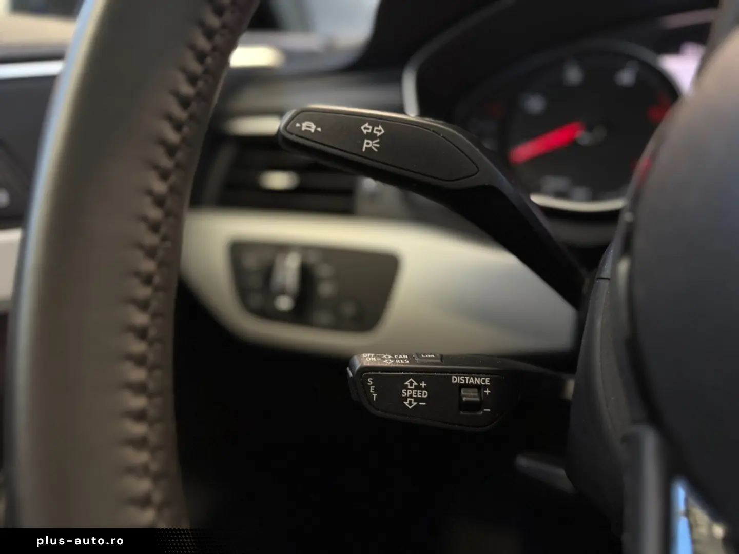 AUDI A4 Lim. 40 TDI quattro advanced  1Hd. Matrix ACC