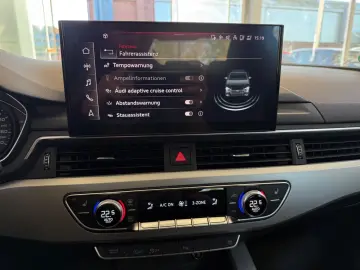 AUDI A4 Lim. 40 TDI quattro advanced  1Hd. Matrix ACC