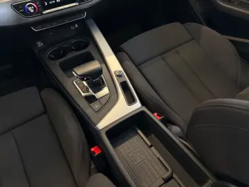 AUDI A4 Lim. 40 TDI quattro advanced  1Hd. Matrix ACC