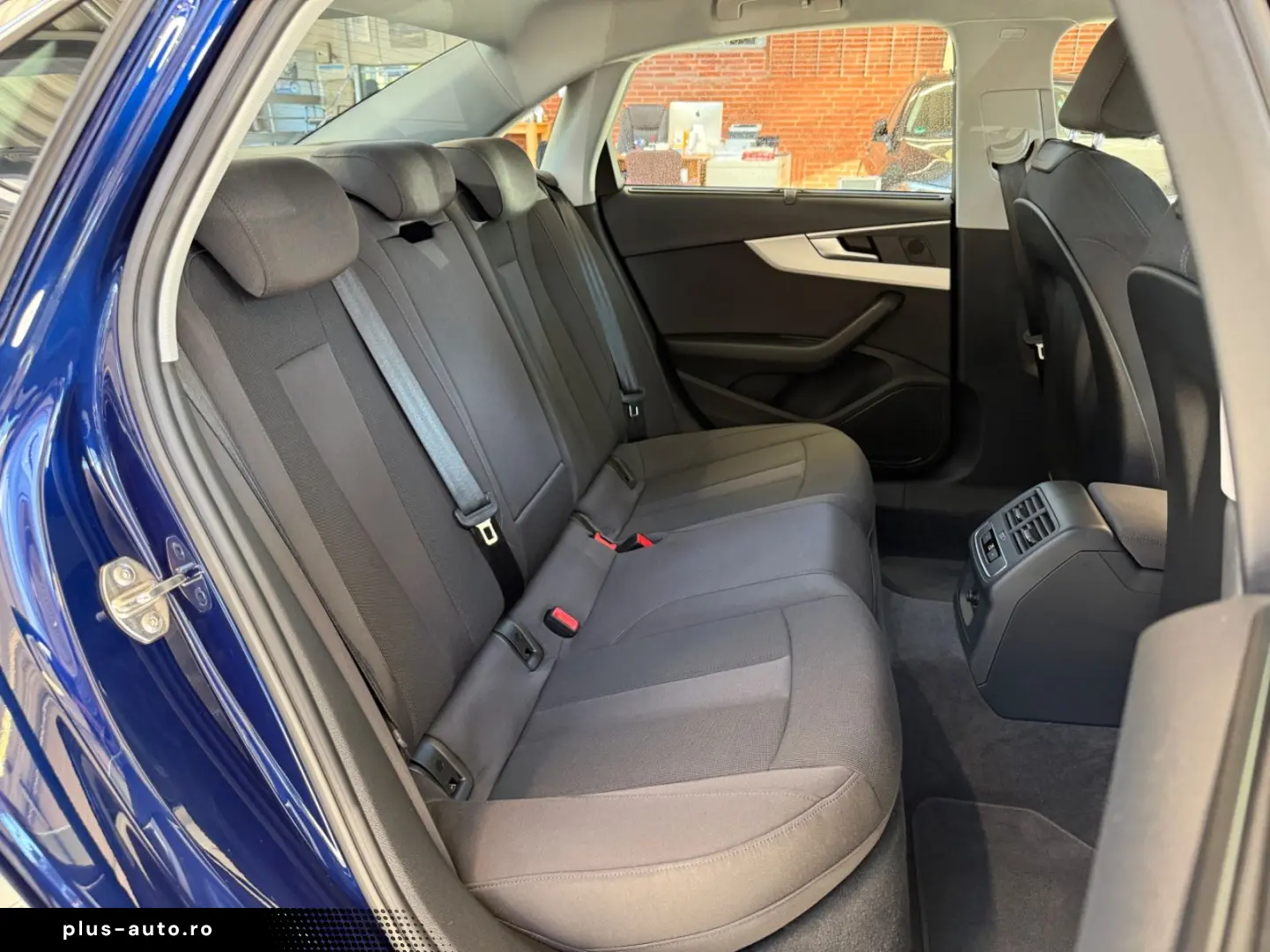 AUDI A4 Lim. 40 TDI quattro advanced  1Hd. Matrix ACC