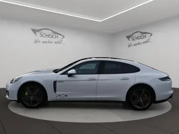 PORSCHE Panamera 4 E-Hybrid Platinum Edition