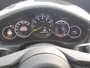 PORSCHE Panamera 4 E-Hybrid Platinum Edition