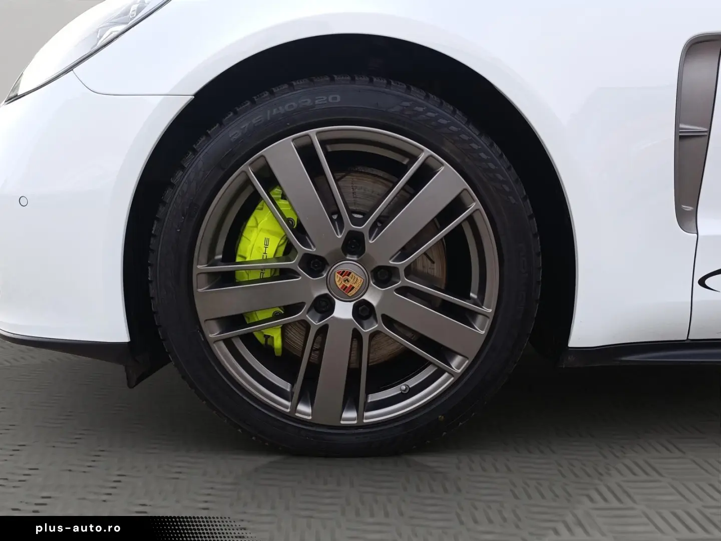 PORSCHE Panamera 4 E-Hybrid Platinum Edition