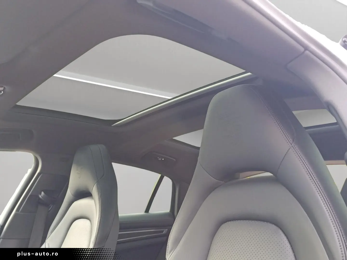 PORSCHE Panamera 4 E-Hybrid Platinum Edition