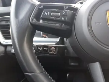 PORSCHE Panamera 4 E-Hybrid Platinum Edition