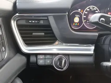 PORSCHE Panamera 4 E-Hybrid Platinum Edition