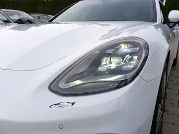 PORSCHE Panamera 4 E-Hybrid Platinum Edition
