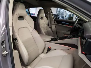PORSCHE Panamera Turbo E-Hybrid SportDesign UPE 250490e