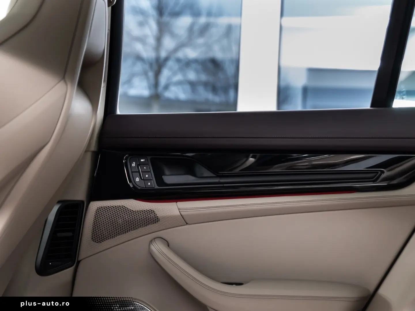 PORSCHE Panamera Turbo E-Hybrid SportDesign UPE 250490e