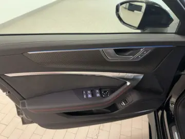 AUDI RS 6 Avant tiptr. STDHZG MATRIX 360 K NAVI B&O