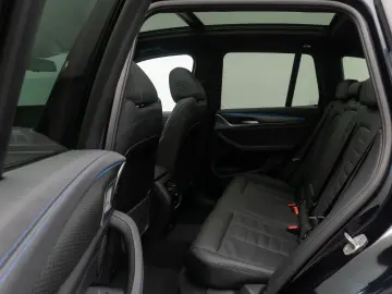 BMW X3 xD30e M Sport Laser DAB Kamera HUD Panorama