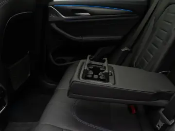 BMW X3 xD30e M Sport Laser DAB Kamera HUD Panorama